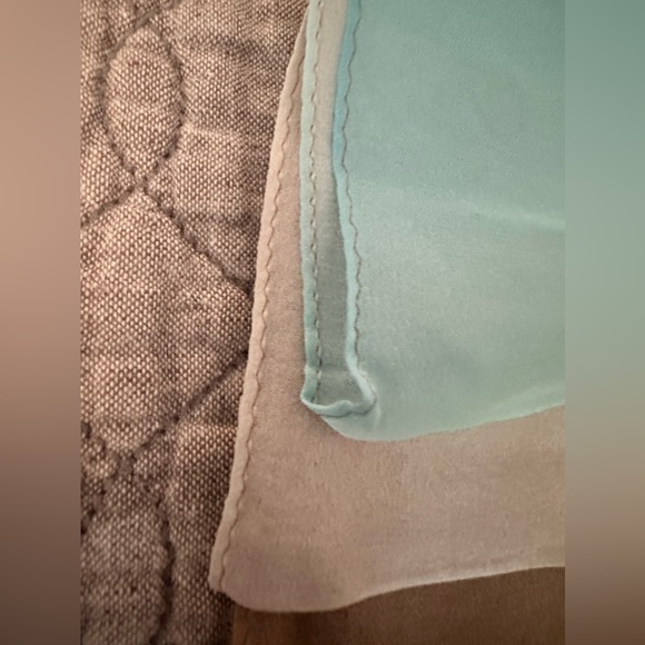 Echo silk ombré scarf - Picture 8 of 8